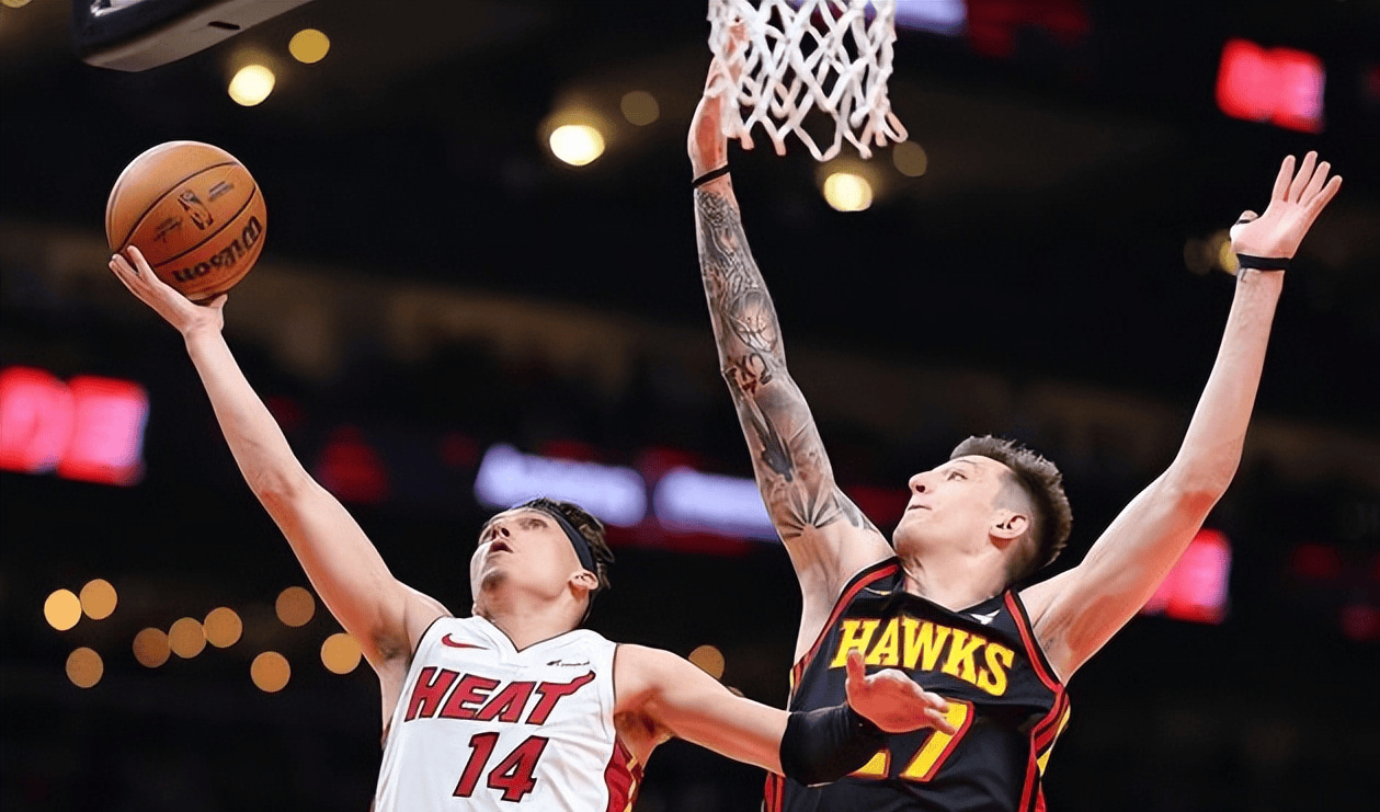 爱游戏-重返赛场首场状态出色，老鹰观众沸腾！，杜兰特重返赛场观众掌声雷动的简单介绍-爱游戏