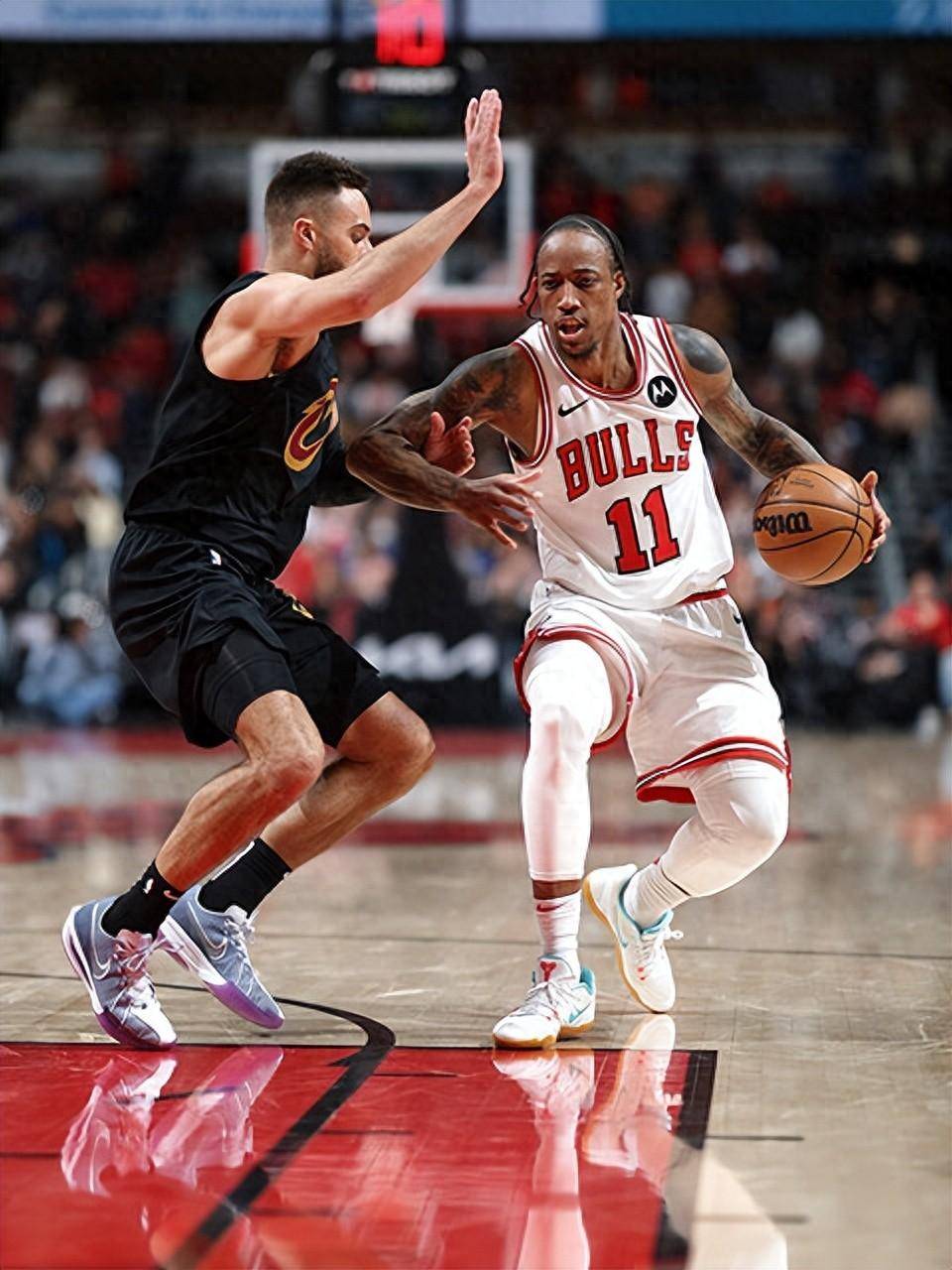 爱游戏体育-加时末段芝加哥公牛战术微调——NBA季后赛节点到来,赛场秩序良好,年轻球员得到机会-爱游戏体育