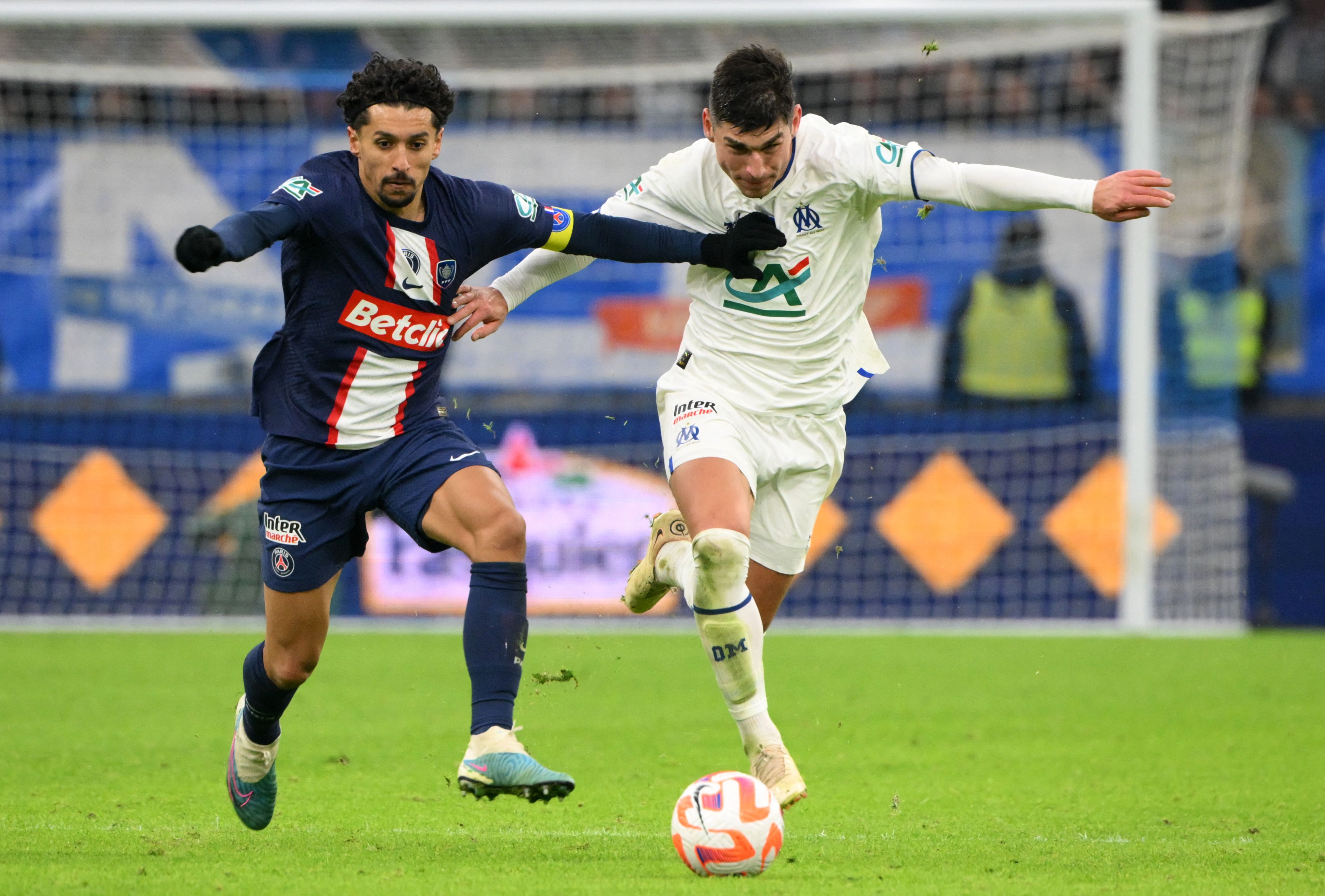 爱游戏中国-包含马赛训练开放日；冲刺阶段外线爆发引欢呼；法国杯在即；资深球员宣示担当的词条-爱游戏中国